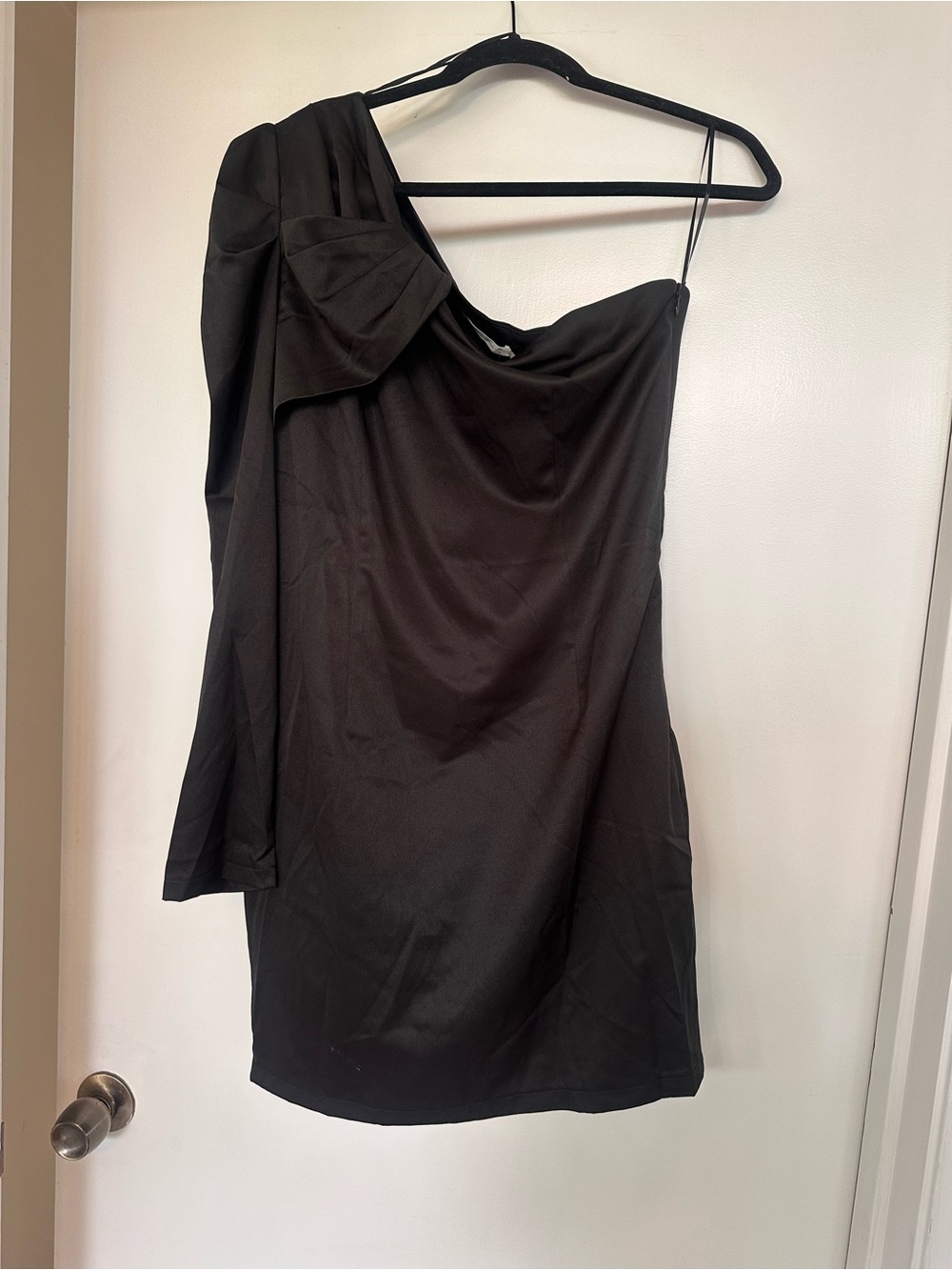 Chic Black One-Shoulder Cocktail Dress